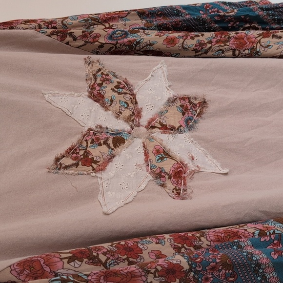 Easel Los Angeles Cottage Core Quilt Boho Top - Size Medium - Picture 5 of 9